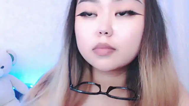 Snapshot of amelia_sunlight chatting on 06-27-26, 04:12 amelia sunlight online show from 06-27-26, 04:12