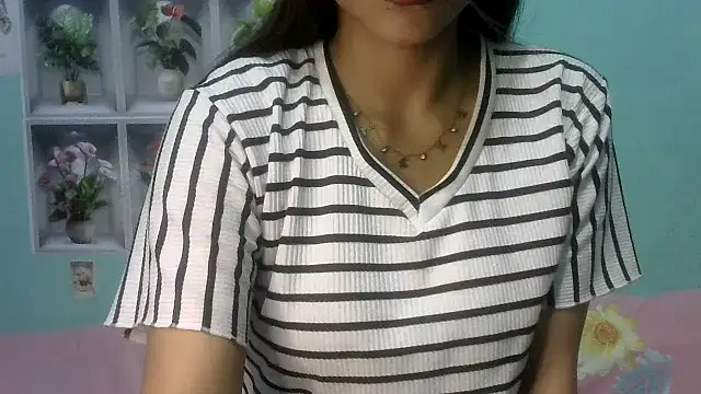 Snapshot of nanhi_munni chatting on 04-11-26, 02:10 nanhi munni online show from 04-11-26, 02:10