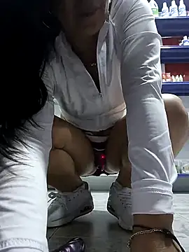 Megan jennerr online show from 02-28-25, 11:34