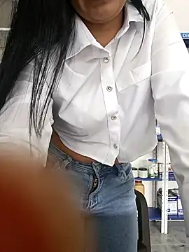 Megan jennerr online show from 11-30-25, 03:05