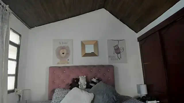 CelessteRedds online show from 12-20-25, 11:50