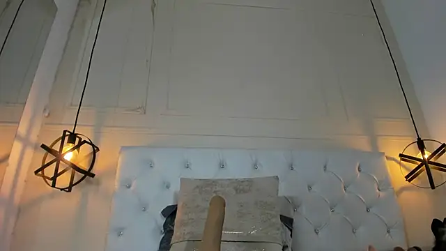 Slut Milf  online show from 02-04-25, 01:45