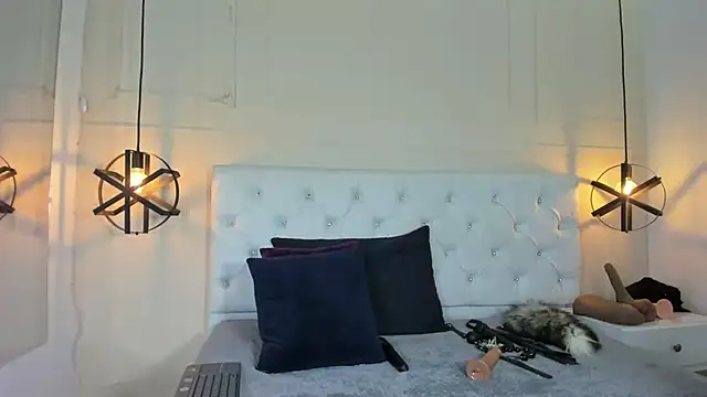 Slut Milf  online show from 02-08-25, 10:19