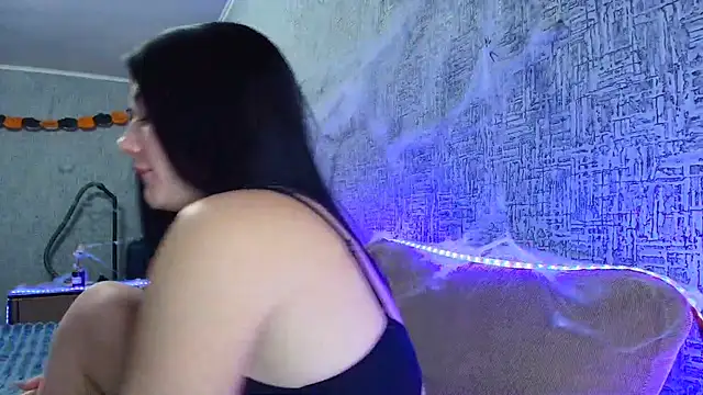 Liana diva online show from 10-30-25, 09:04