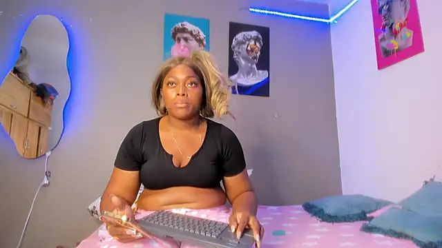 Lilybaudinx96 online show from 12-12-24, 04:48