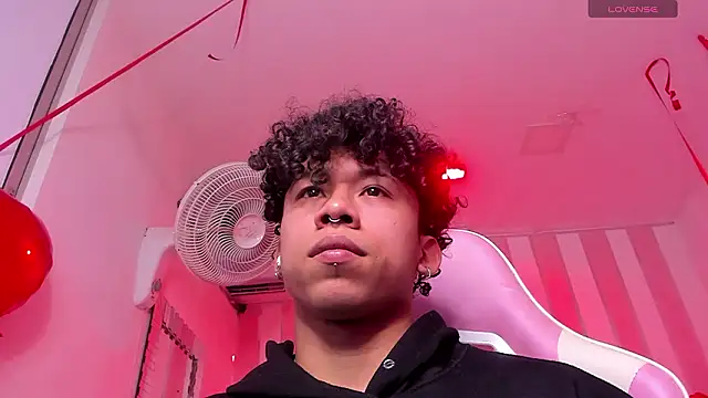 AkazaBoy  online show from 02-11-26, 05:01