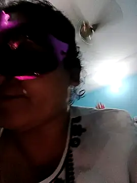 Snapshot of Punjabi_beauty123 chatting on 03-22-25, 07:09 Punjabi beauty123 online show from 03-22-25, 07:09