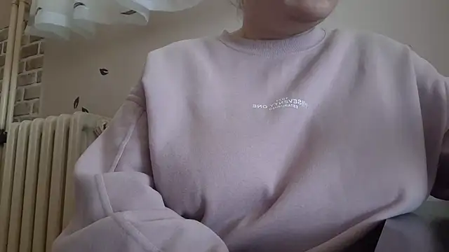 AalinnaK online show from 02-24-25, 10:04