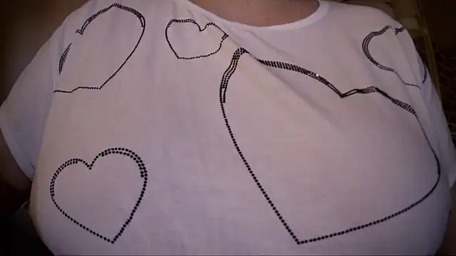Snapshot of AalinnaK chatting on 03-30-26, 11:17 AalinnaK online show from 03-30-26, 11:17
