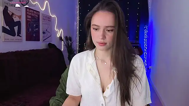 Emillias online show from 11-25-25, 08:03