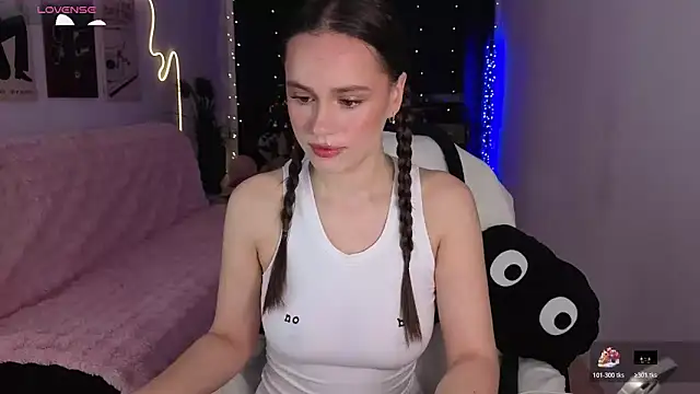 Emillias online show from 12-23-25, 08:01