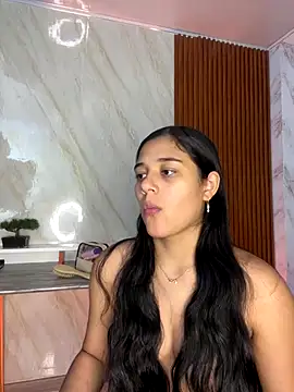 floriamANDjazmin online show from 11-22-25, 07:02