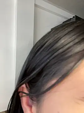 floriamANDjazmin online show from 04-12-26, 08:58