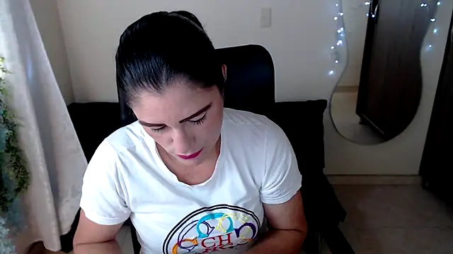 LUCY LI online show from 12-06-24, 12:27