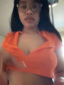 Snapshot of afavoredangel chatting on 02-11-26, 04:23 afavoredangel online show from 02-11-26, 04:23