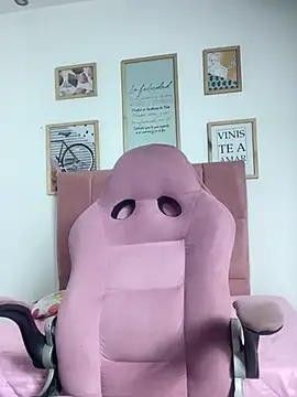  18 laura online show from 12-20-24, 06:08