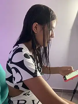  18 laura online show from 12-27-24, 08:39