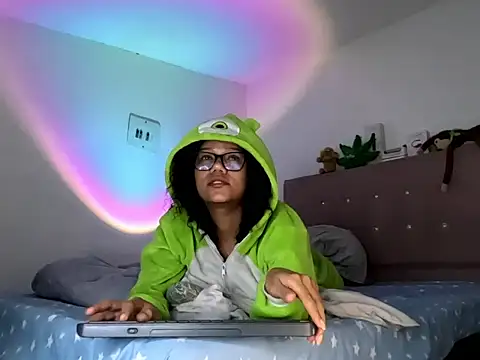 Ale xandra online show from 11-20-25, 12:22