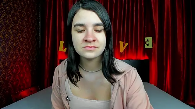  Polly Love  online show from 02-21-26, 07:42