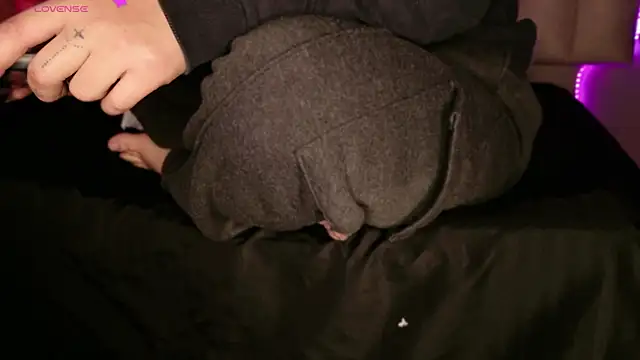 Megan mooree  online show from 11-06-25, 01:01