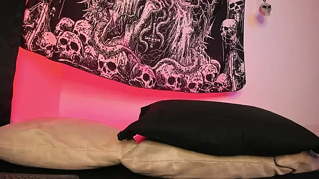 Agnes jones  online show from 04-16-26, 12:00