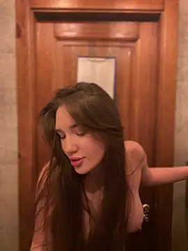 Holly Molii online show from 12-13-24, 08:09