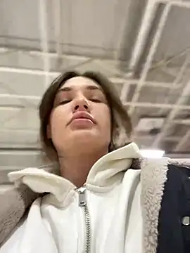 Holly Molii online show from 01-08-25, 05:16