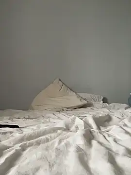 Holly Molii online show from 02-15-26, 07:51