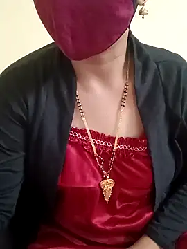 Snapshot of yourtamilcouple chatting on 12-25-24, 12:15 yourtamilcouple online show from 12-25-24, 12:15