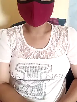 Snapshot of yourtamilcouple chatting on 01-07-25, 04:50 yourtamilcouple online show from 01-07-25, 04:50