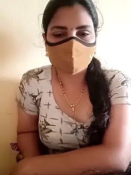 Snapshot of yourtamilcouple chatting on 03-04-25, 11:51 yourtamilcouple online show from 03-04-25, 11:51