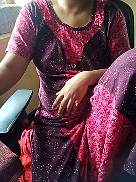 Snapshot of yourtamilcouple chatting on 11-03-25, 03:08 yourtamilcouple online show from 11-03-25, 03:08