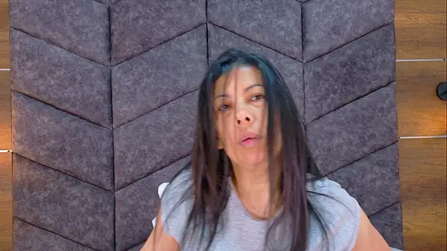 JaylaScott   online show from 04-13-26, 11:37