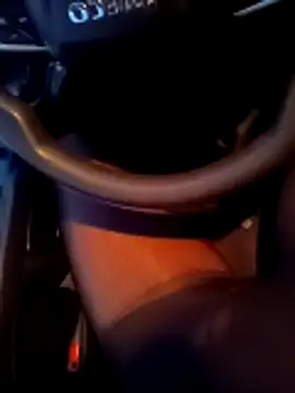 Snapshot of Sina36split chatting on 11-19-25, 03:56 Sina36split online show from 11-19-25, 03:56