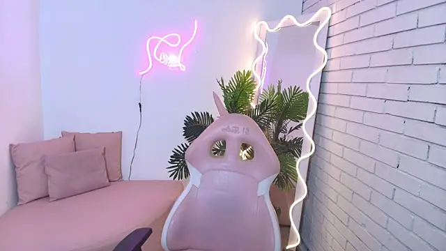 hina tay online show from 12-06-24, 04:14