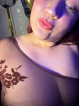 Snapshot of alexxaa96 chatting on 07-06-26, 03:25 alexxaa96 online show from 07-06-26, 03:25