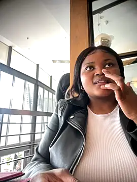 Curveysinaa online show from 11-15-25, 09:28