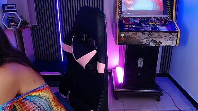 Snapshot of hannaa_jhoonson chatting on 03-05-25, 04:02 hannaa jhoonson online show from 03-05-25, 04:02