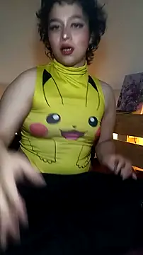 Bitsy Messy online show from 11-20-25, 06:02