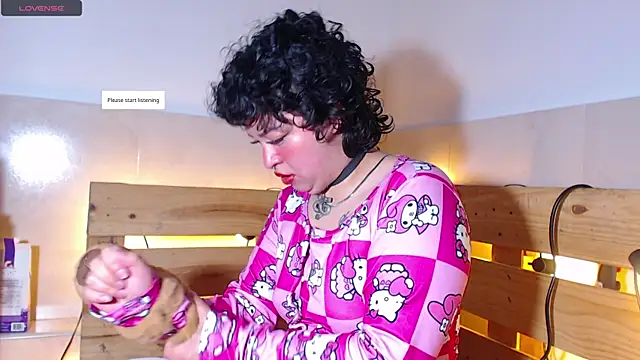 Bitsy Messy online show from 12-22-25, 05:37