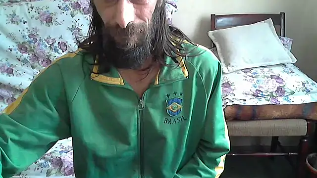 Snapshot of vulpe8400 chatting on 04-21-26, 06:52 vulpe8400 online show from 04-21-26, 06:52