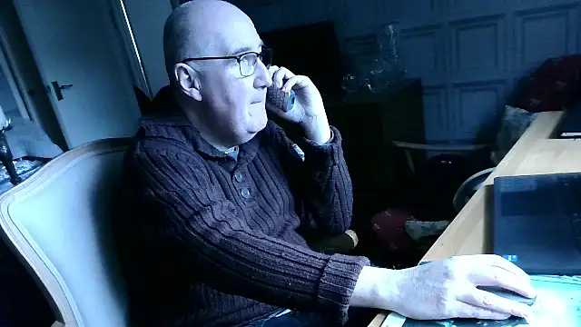 Adamdaddybear online show from 02-08-25, 12:06