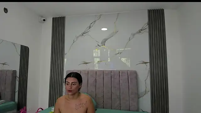 Snapshot of dirty_couple22 chatting on 06-18-26, 02:43 dirty couple22 online show from 06-18-26, 02:43