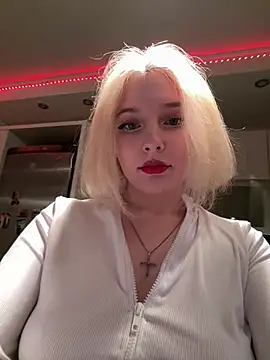 Snapshot of XMelissaX chatting on 04-17-26, 11:19 XMelissaX online show from 04-17-26, 11:19