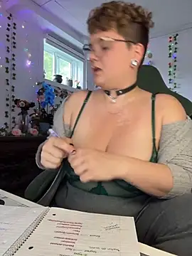 Sweetleeahxx online show from 06-06-26, 11:37
