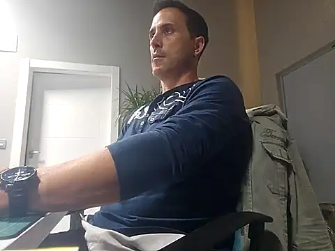 Lucas   81 online show from 10-27-25, 07:29