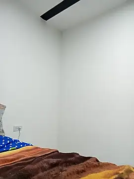 Sara Brownx online show from 04-22-26, 09:27