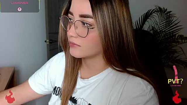 Lucia star   online show from 04-16-26, 06:19