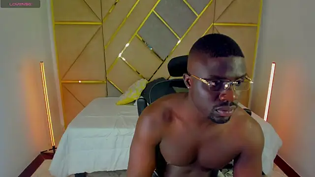 Latrellx7 online show from 12-04-25, 03:27