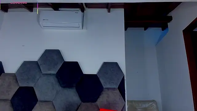 Latrellx7 online show from 04-10-26, 03:45